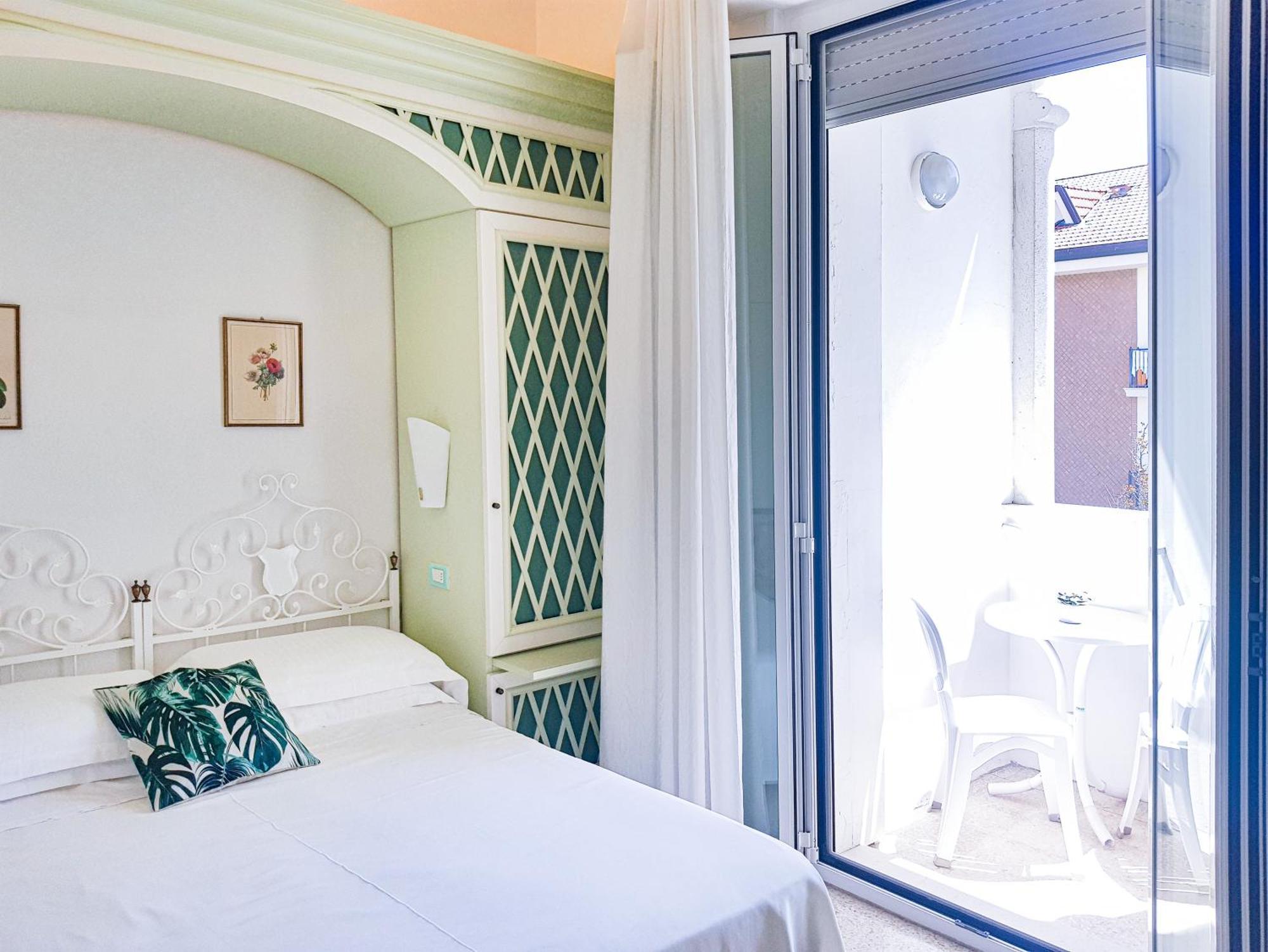 Hotel Orizzonte เบลลาเรีย-อีเจอา มารีนา ภายนอก รูปภาพ